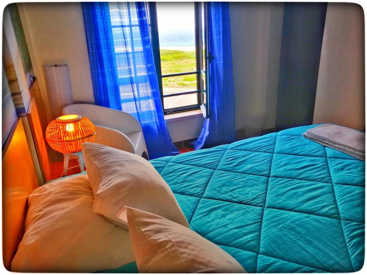 Supertubos Beach Hostel Atouguia Da Baleia Eksteriør billede