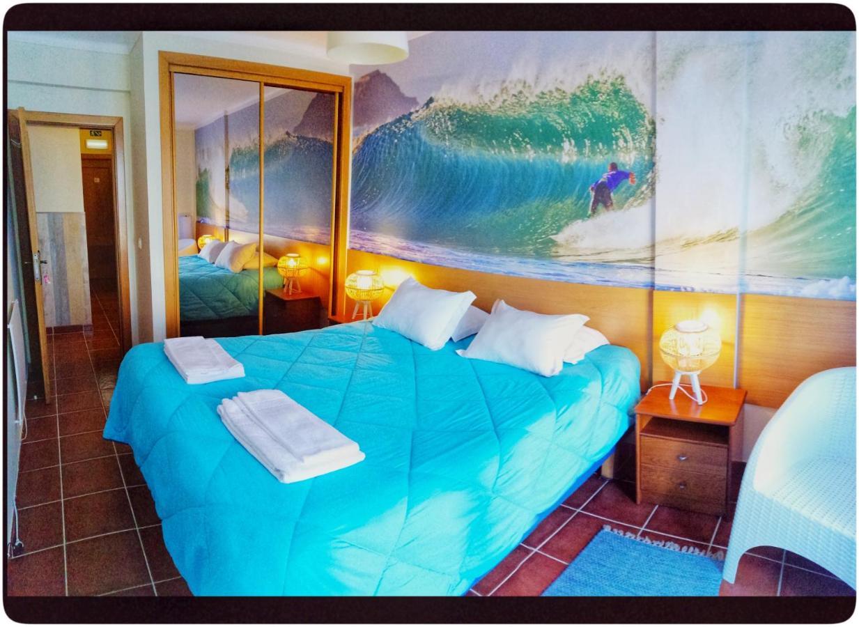 Supertubos Beach Hostel Atouguia Da Baleia Eksteriør billede