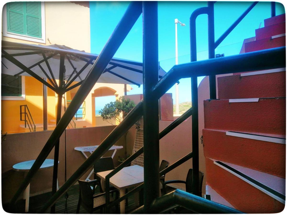 Supertubos Beach Hostel Atouguia Da Baleia Eksteriør billede