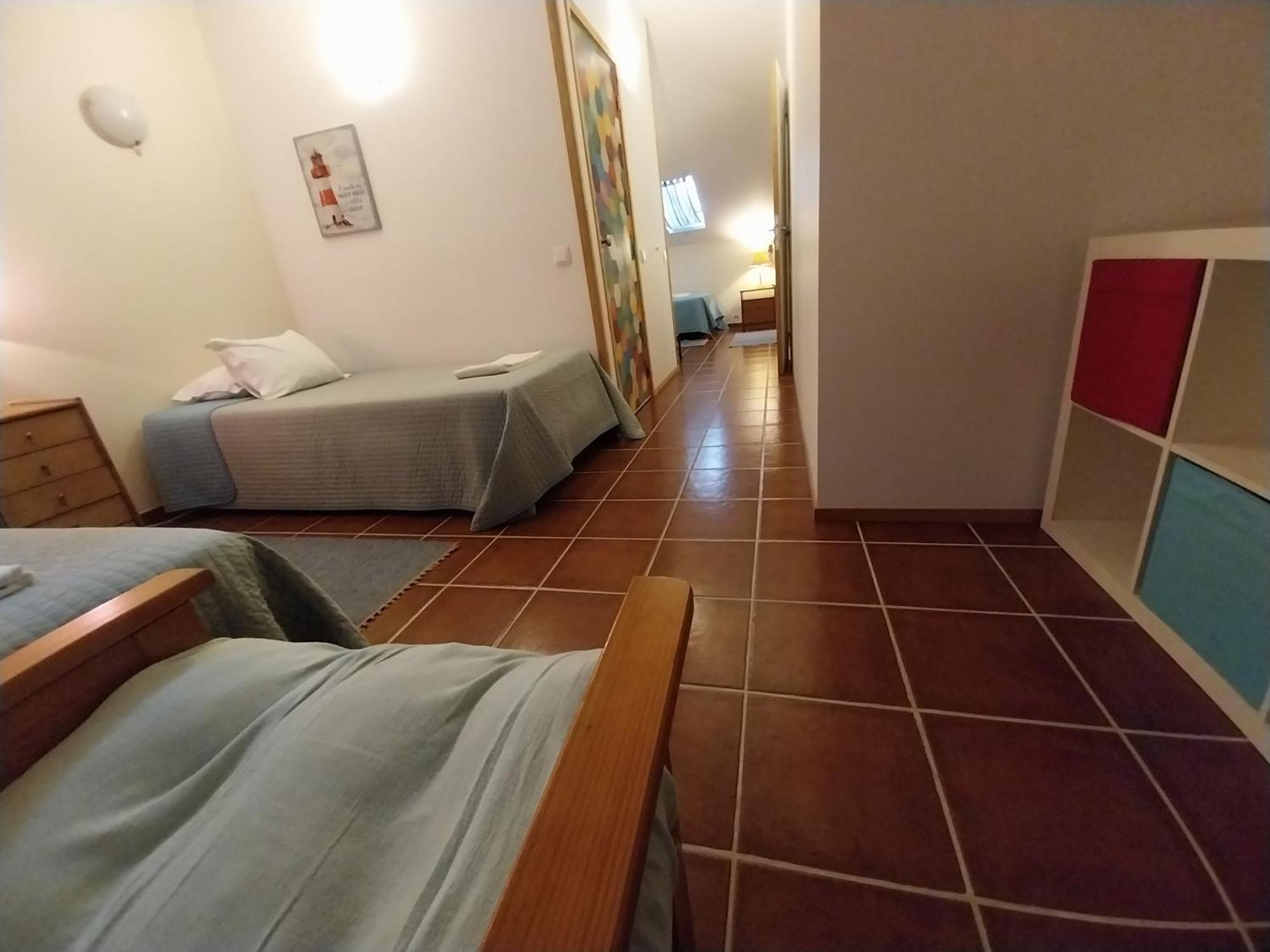 Supertubos Beach Hostel Atouguia Da Baleia Eksteriør billede