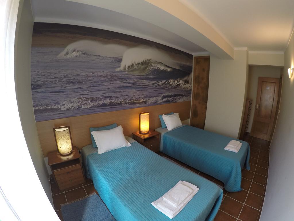 Supertubos Beach Hostel Atouguia Da Baleia Eksteriør billede