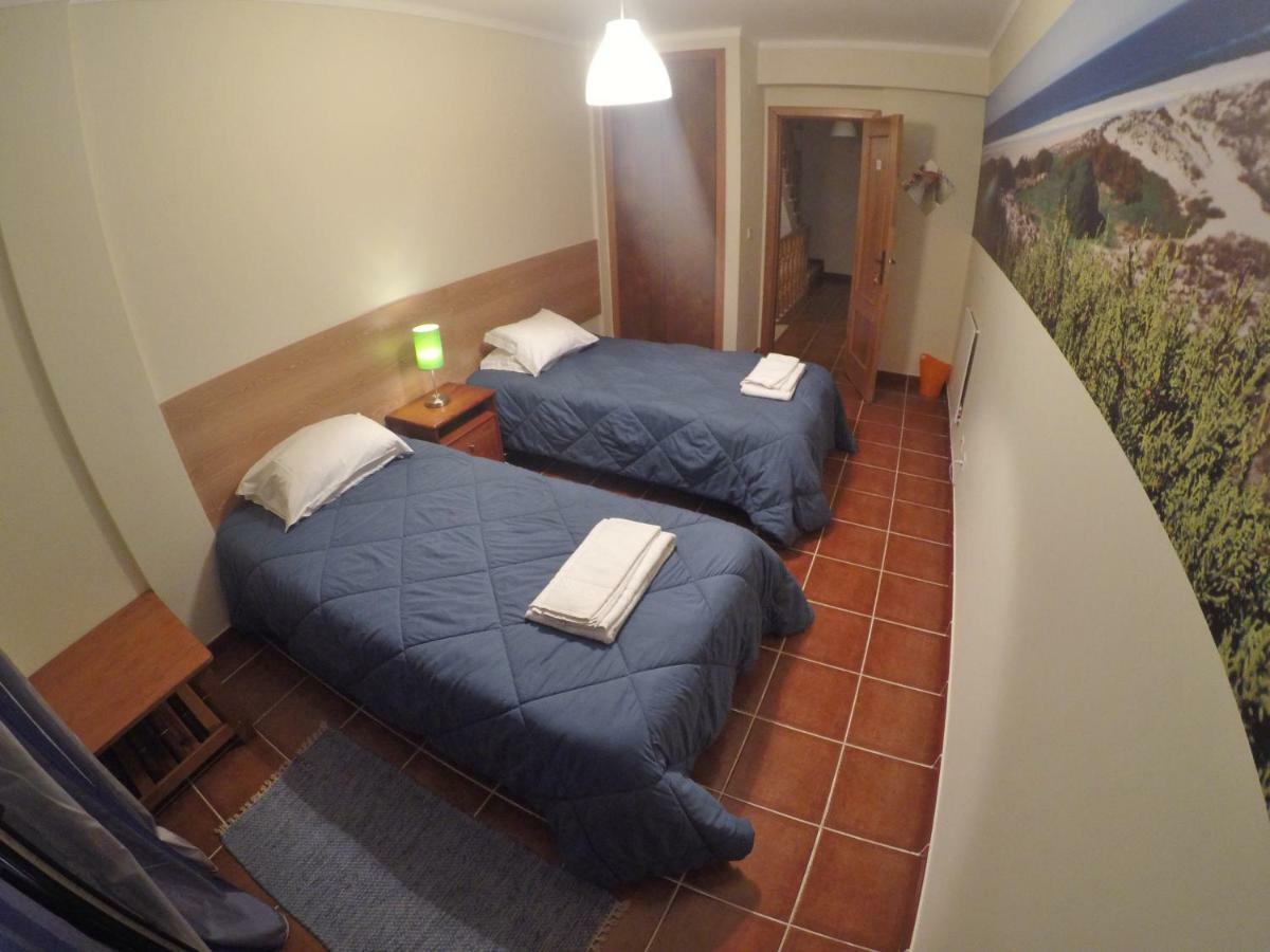 Supertubos Beach Hostel Atouguia Da Baleia Eksteriør billede