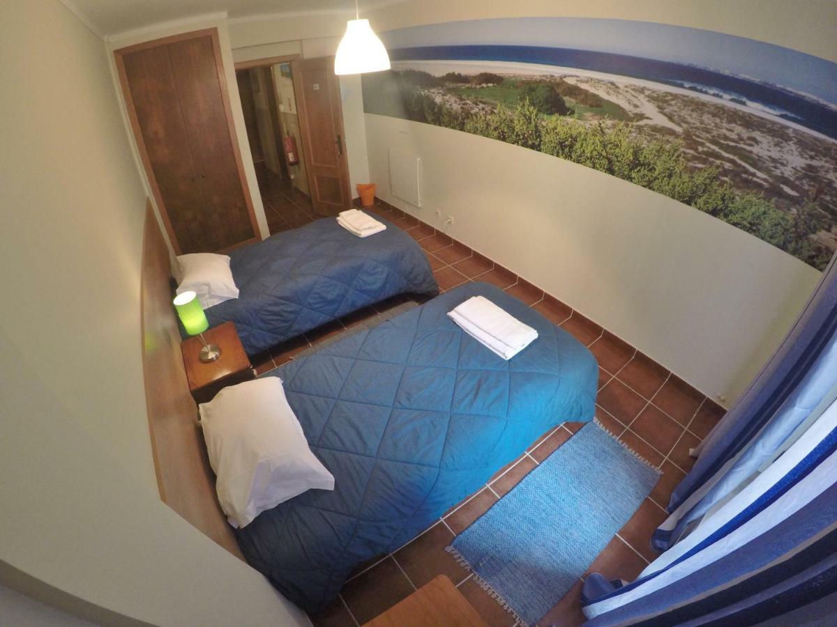 Supertubos Beach Hostel Atouguia Da Baleia Eksteriør billede