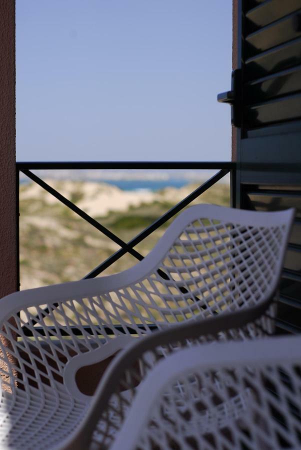 Supertubos Beach Hostel Atouguia Da Baleia Eksteriør billede