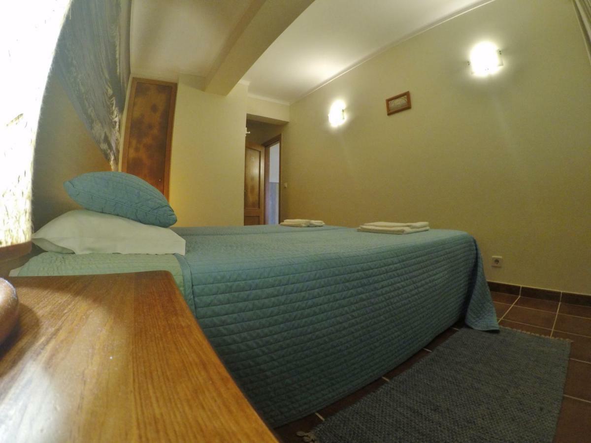 Supertubos Beach Hostel Atouguia Da Baleia Eksteriør billede