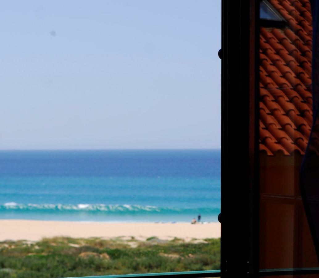 Supertubos Beach Hostel Atouguia Da Baleia Eksteriør billede